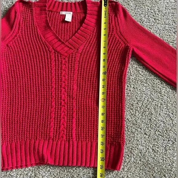 DKNY RED V NECK KNIT SWEATER SIZE MEDIUM - Picture 11 of 13